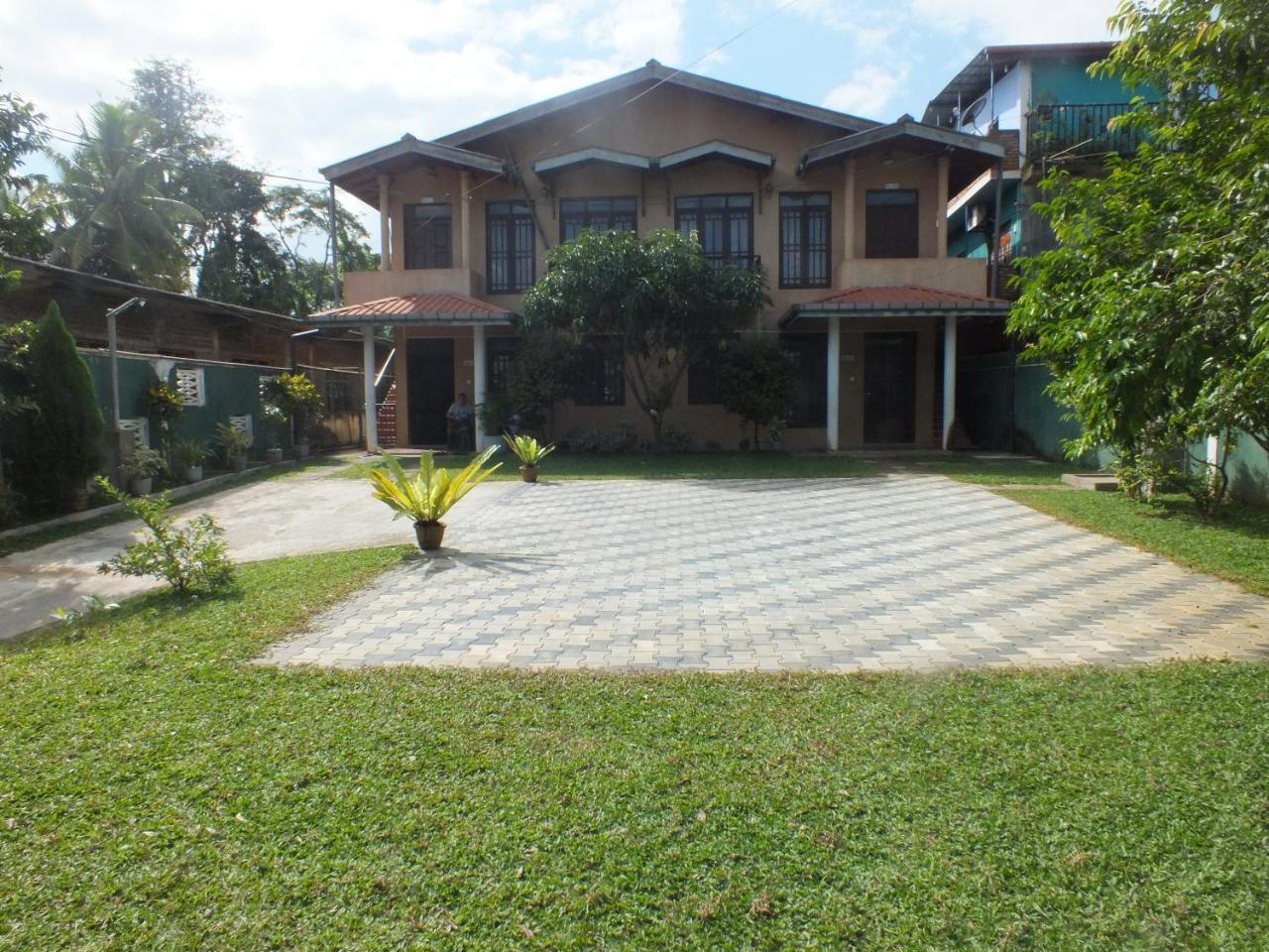 Hillsview Rest & Guest House มาตาเล ภายนอก รูปภาพ