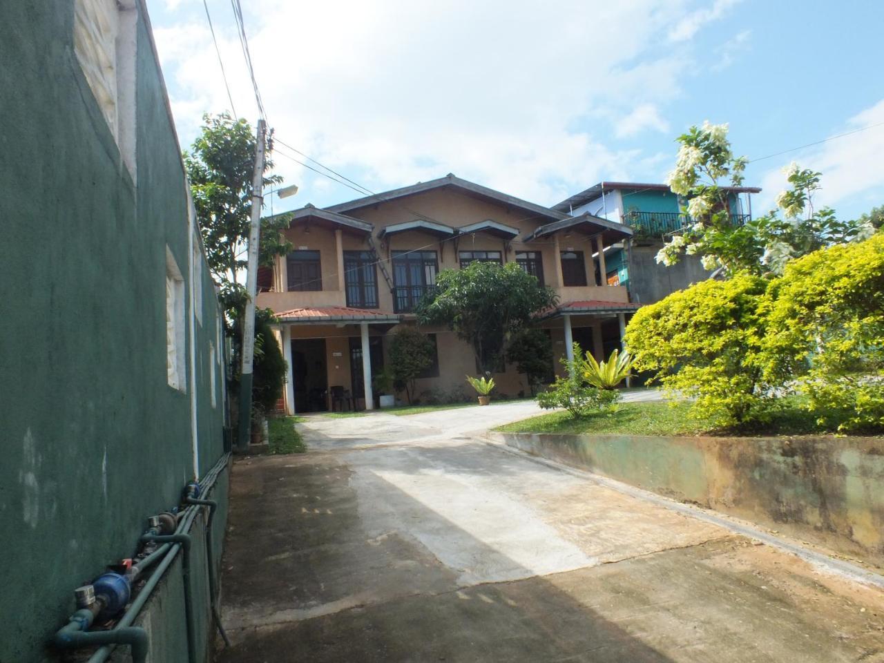 Hillsview Rest & Guest House มาตาเล ภายนอก รูปภาพ
